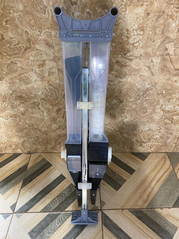 HAND-HELD DOUBLE BARREL SEED PLANTER - Image 3