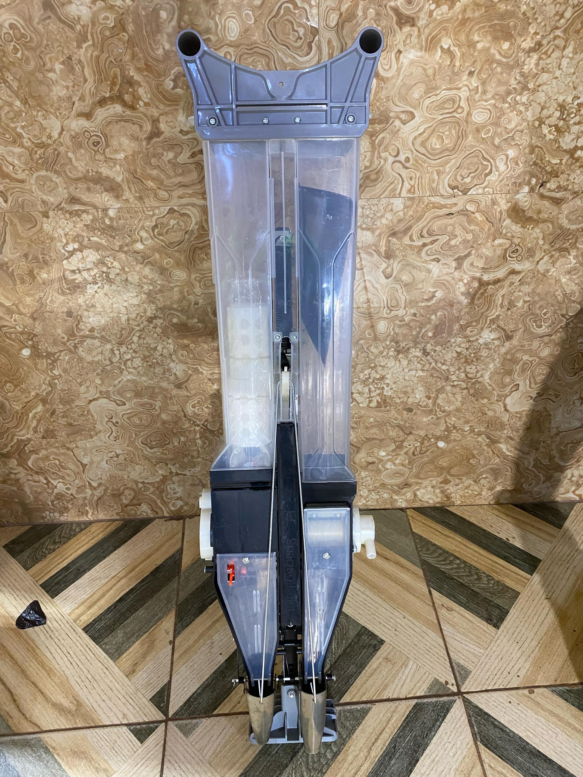 HAND-HELD DOUBLE BARREL SEED PLANTER - Image 4
