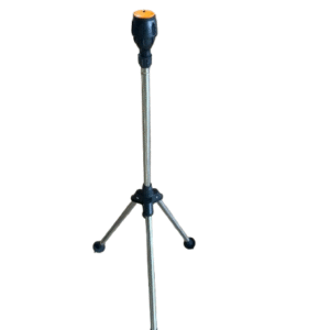 GARDEN ROTATING SPRINKLER WITH TRIPOD.